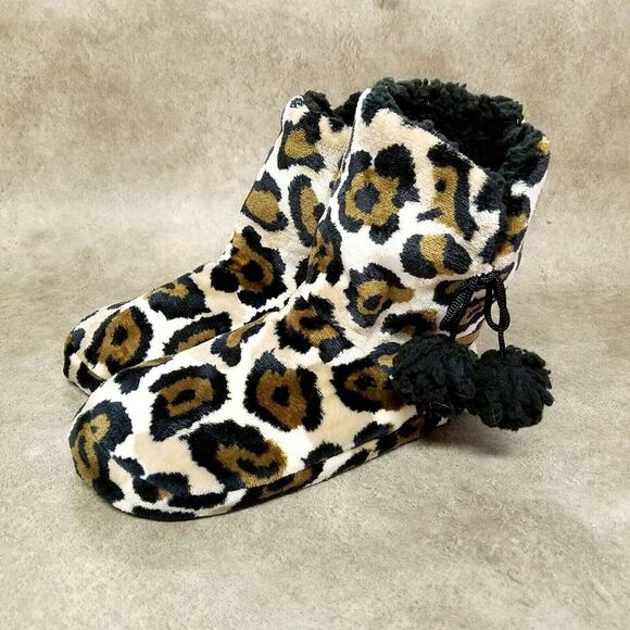 Warm & Cozy Womens  720930 Size 7/8 Brown Black Fabric Cheetah Print Bootie Slip - Picture 3 of 10